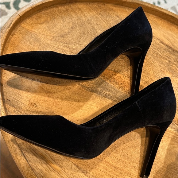 Maje Brand Elegant Black Velvet Heels - Picture 4 of 10